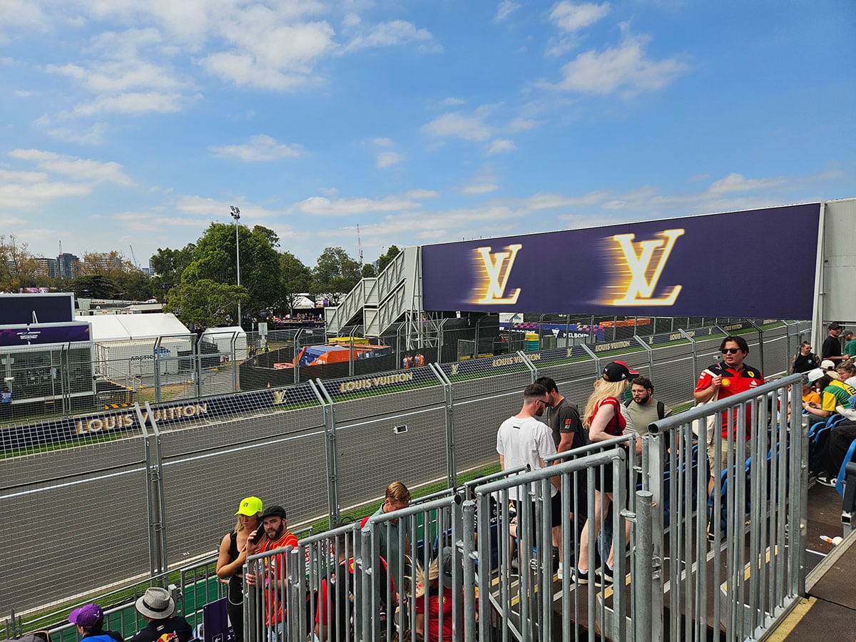moss grandstand view right